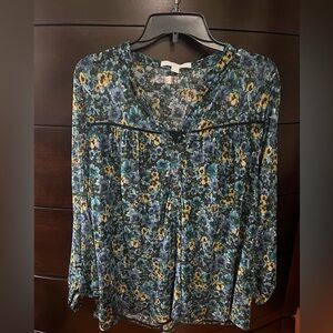 Women’s double lined floral top